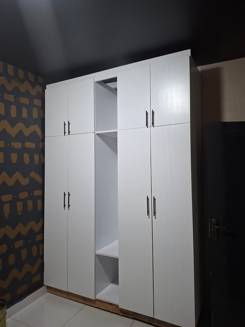 20251127 070509 Ltla58